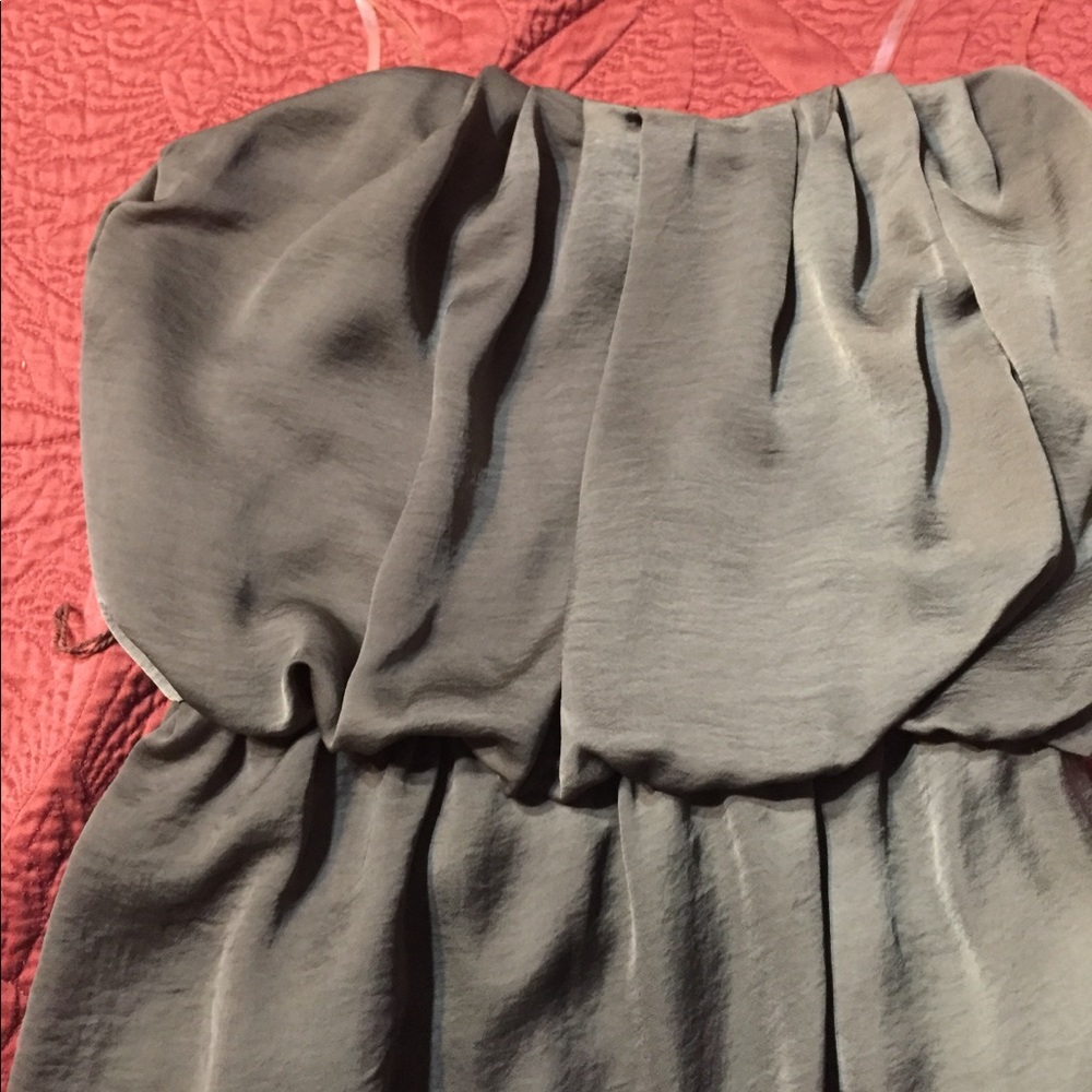 🏡Stunning Olive green silk-like  dress size S